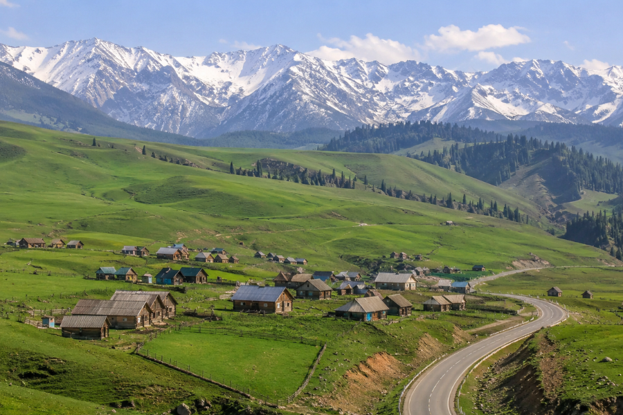Qiongkushitai Village alpine grassland and Kazakh wooden houses in Xinjiang Qiongkushitai Village alpine grassland and Kazakh wooden houses in Xinjiang