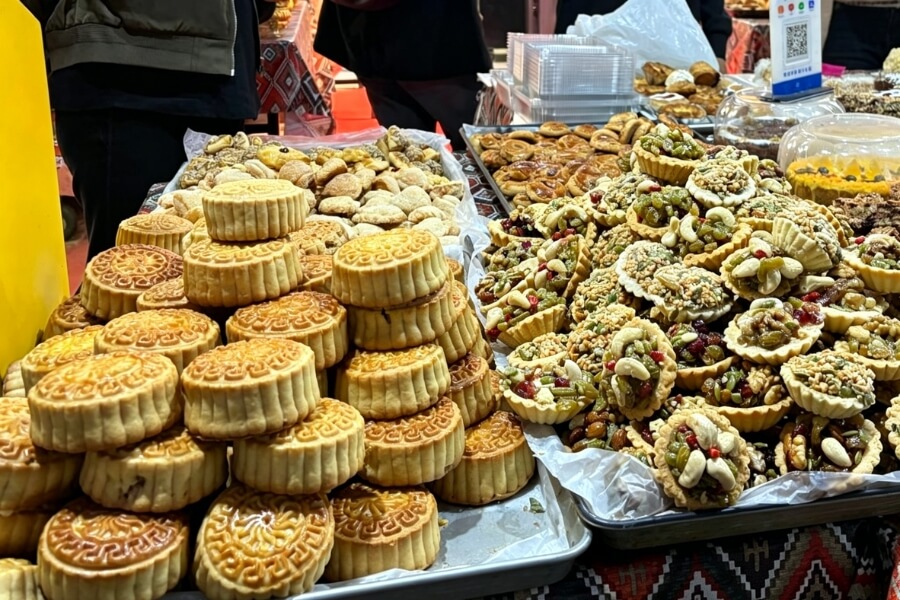 Xinjiang tu mooncakes with dried fruits and local bakery scene Xinjiang tu mooncakes with dried fruits and local bakery scene