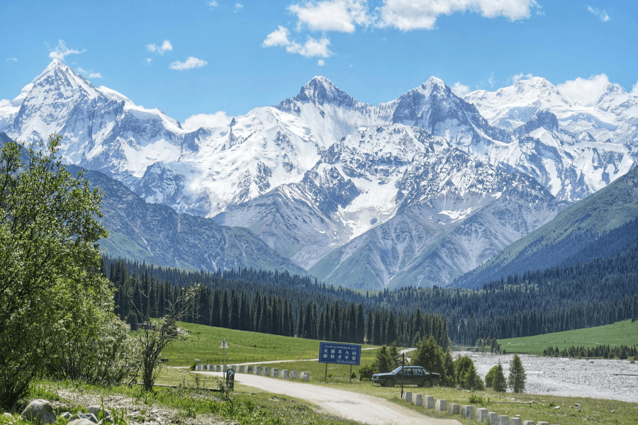 long-distance Xinjiang travel road conditions during first-time Xinjiang trip long-distance Xinjiang travel road conditions during first-time Xinjiang trip