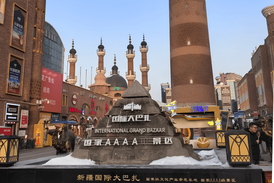 Xinjiang food and bazaar culture in Urumqi and Kashgar Xinjiang food and bazaar culture in Urumqi and Kashgar